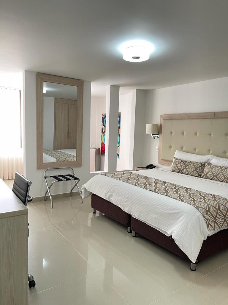 Hotel Juan Maria Тулуа Экстерьер фото