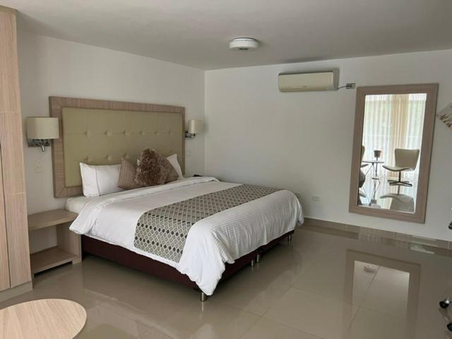 Hotel Juan Maria Тулуа Экстерьер фото