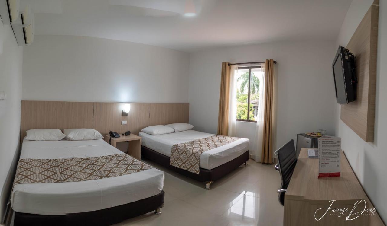 Hotel Juan Maria Тулуа Экстерьер фото